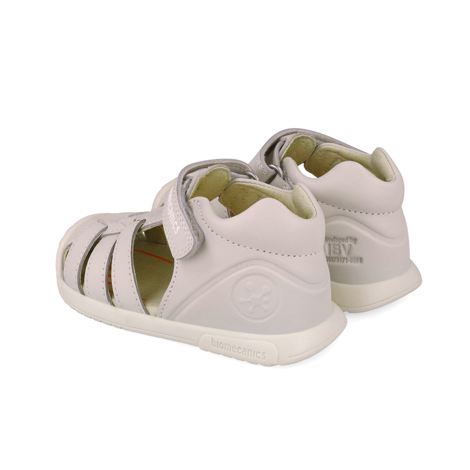 BIOMECANICS SANDALIA PARA NIÑO CORTE DE PIEL Y PISO SINTETICO 252123B695