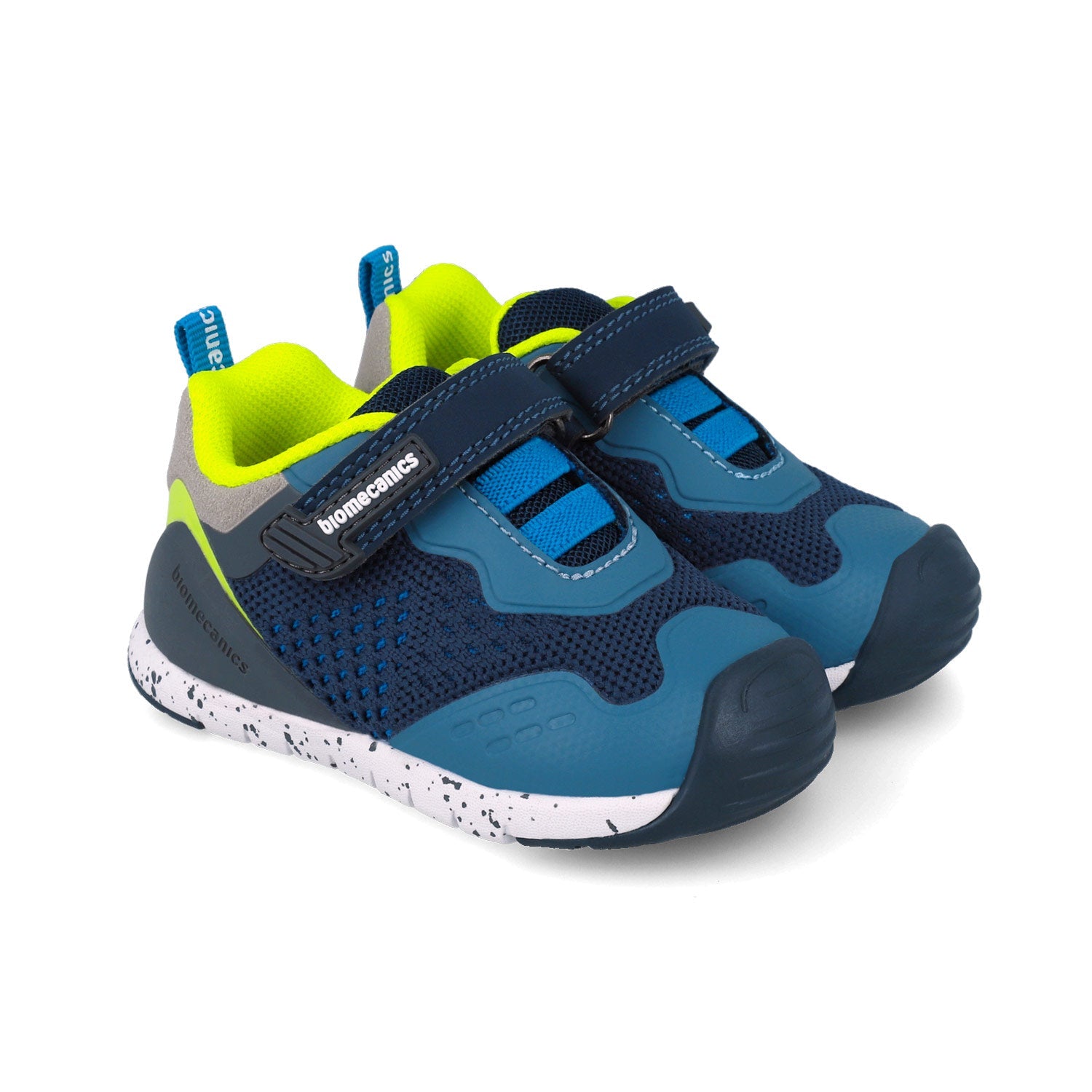 BIOMECANICS CALZADO PARA NIÑO-SEÑORA-CABALLERO CORTE TEXTIL Y PISO SINTETICO 252132A008