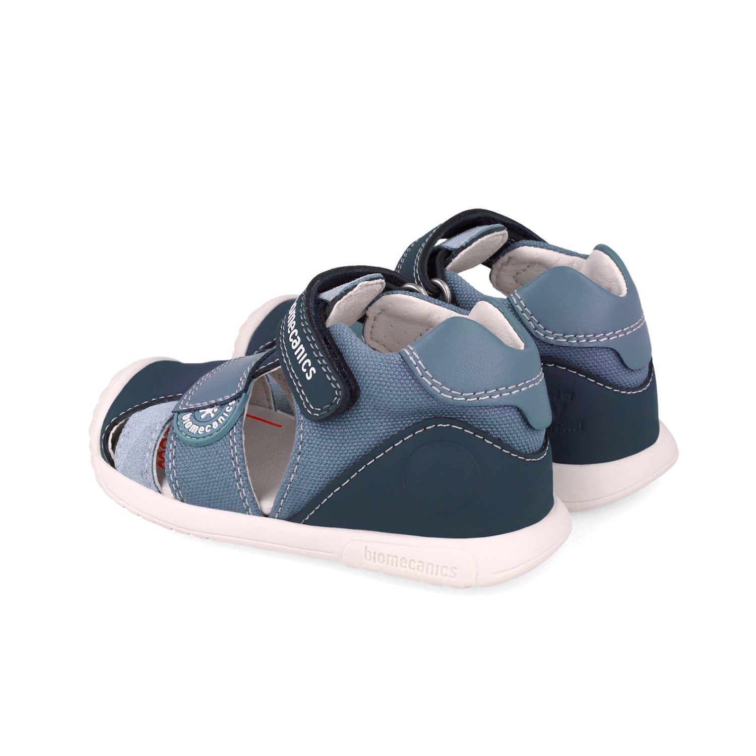 BIOMECANICS SANDALIA PARA NIÑO CORTE Y PISO SINTETICO 252127A631