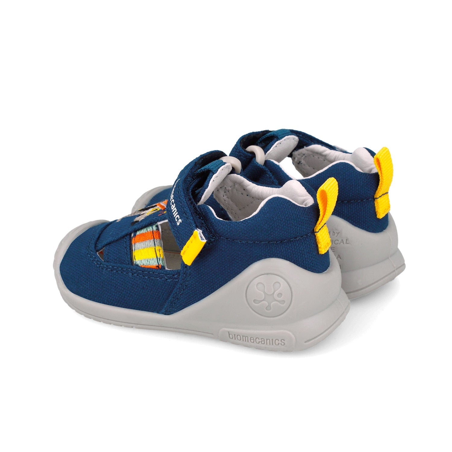 BIOMECANICS CALZADO PARA NIÑO-SEÑORA-CABALLERO CORTE TEXTIL Y PISO SINTETICO 252178A089